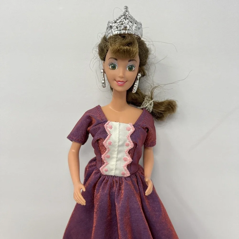 Miss America Doll Pageant 1991 Kenner Gown Crown Earrings Collectible Fashion